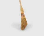 CN1 HIllbrush Medium Corn Broom with Handle